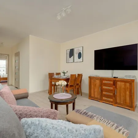 Wilczak Spacious Apartment With Free Garage Poznan By Noclegi Renters Exterior photo