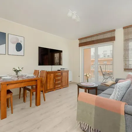 Wilczak Spacious Apartment With Free Garage Poznan By Noclegi Renters Exterior photo
