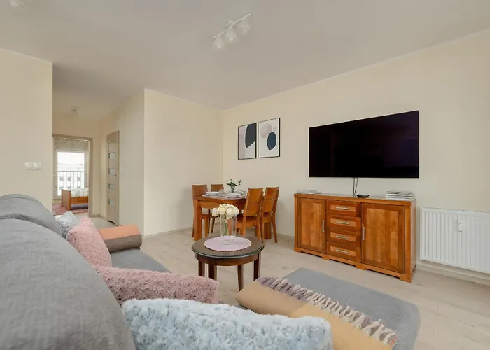 Wilczak Spacious Apartment With Free Garage Poznan By Noclegi Renters